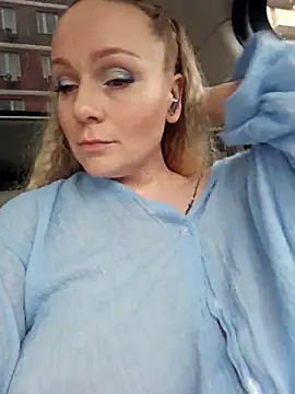 Bondgirl 013 online show from 15, 10, 2025