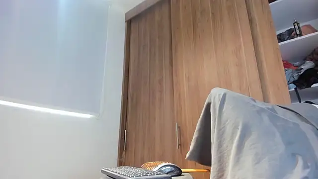 my lovely mia online show from 12, 11, 2025