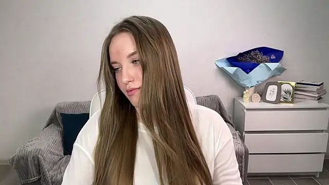 EvaMaddison online show from 26, 11, 2025