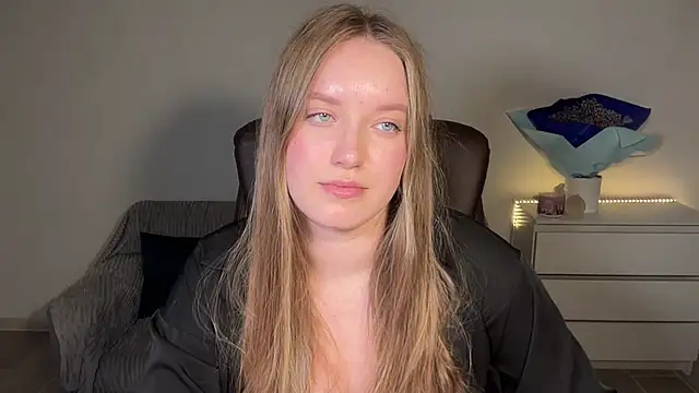 EvaMaddison online show from 12, 5, 2026