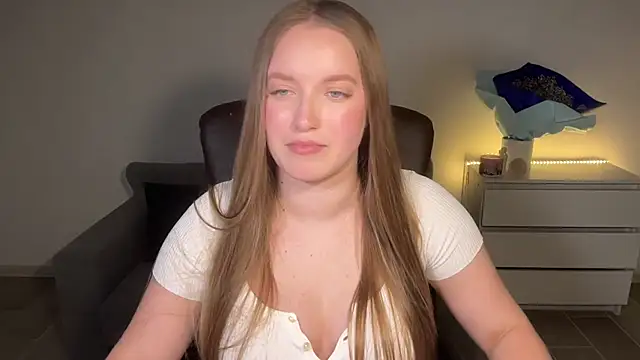 Snapshot of EvaMaddison chatting on 23, 6, 2026 EvaMaddison online show from 23, 6, 2026