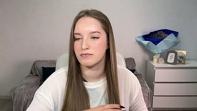 EvaMaddison online show from 25, 9, 2025