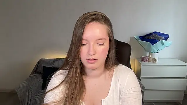 EvaMaddison online show from 4, 4, 2026