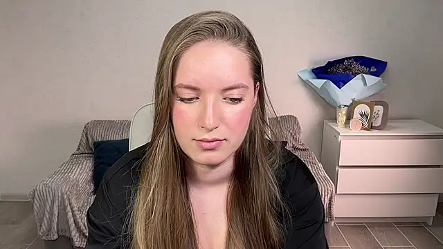 EvaMaddison online show from 12, 9, 2025