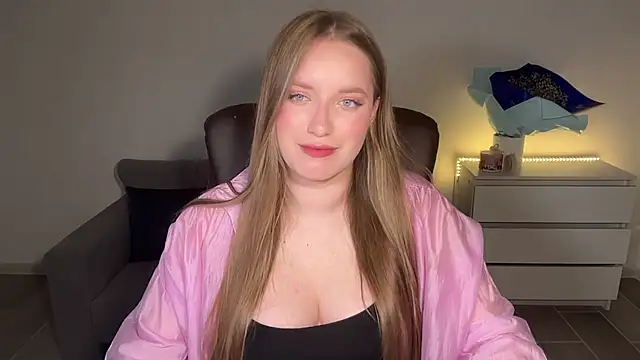 Snapshot of EvaMaddison chatting on 19, 7, 2026 EvaMaddison online show from 19, 7, 2026