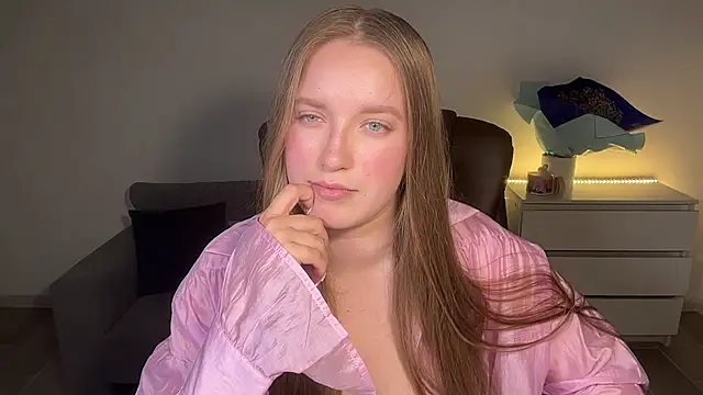Snapshot of EvaMaddison chatting on 12, 7, 2026 EvaMaddison online show from 12, 7, 2026
