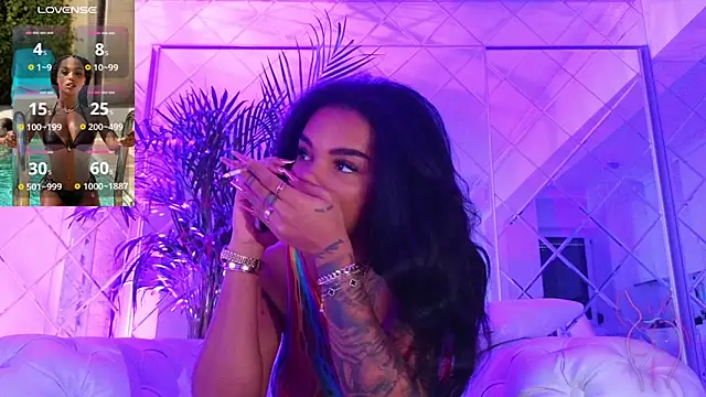 KimiBrown online show from 4, 12, 2025