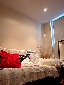 AureliaDoux online show from 13, 3, 2026