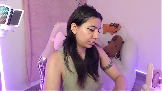 Nami usagi online show from 15, 10, 2025