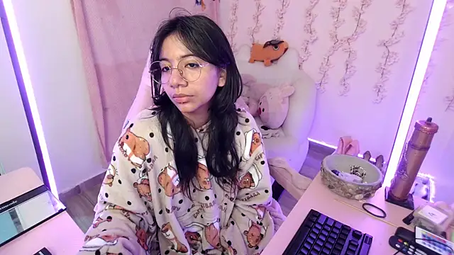 Nami usagi online show from 17, 12, 2025