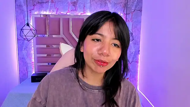 Nami usagi online show from 14, 2, 2025