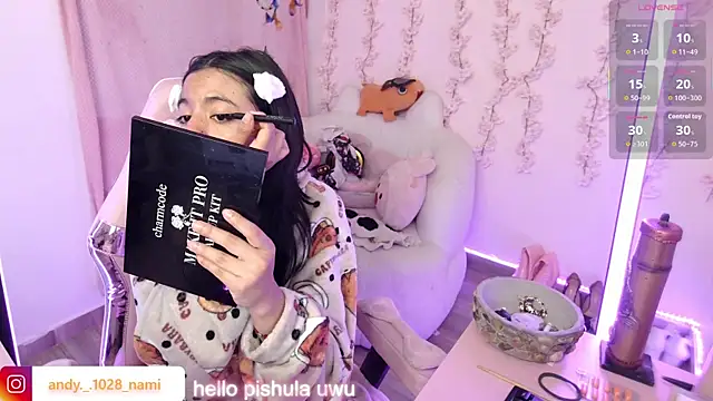 Nami usagi online show from 15, 12, 2025