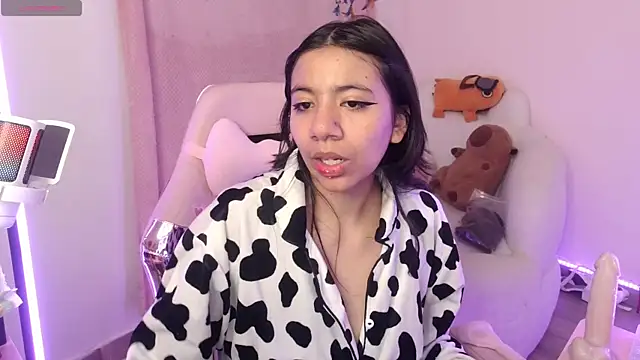 Nami usagi online show from 10, 10, 2025