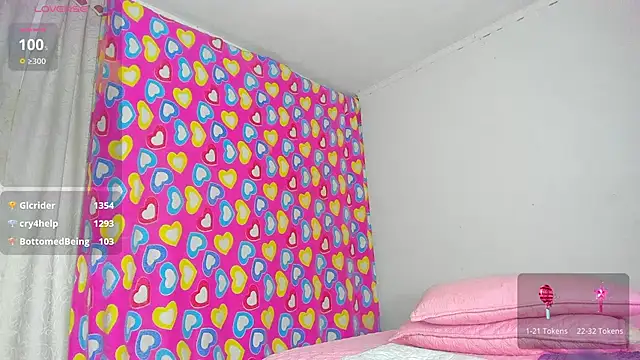 caroline tovar online show from 3, 2, 2025