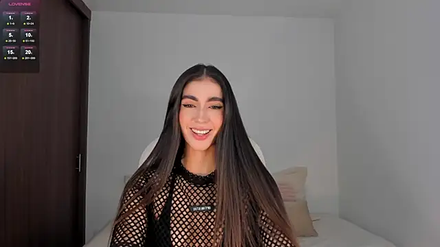 RebeccaBaxter online show from 26, 2, 2025