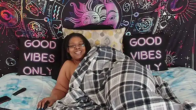 Snapshot of RenaeCumsAlot chatting on 1, 2, 2026 RenaeCumsAlot online show from 1, 2, 2026