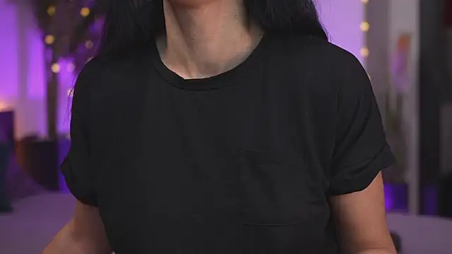 Snapshot of Lorettelorena chatting on 1, 2, 2026 Lorettelorena online show from 1, 2, 2026