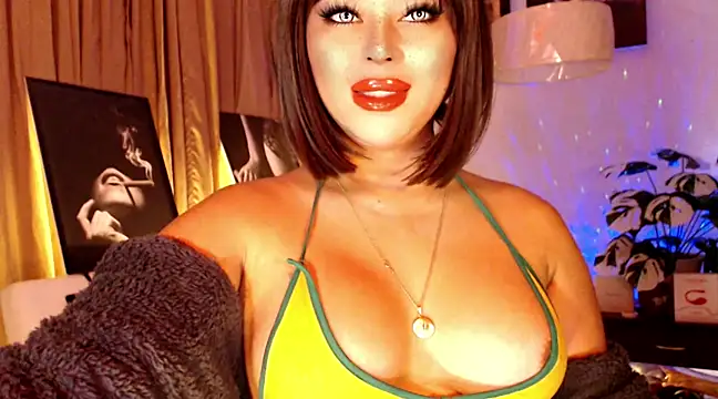 Thalia Cambridge online show from 5, 3, 2025