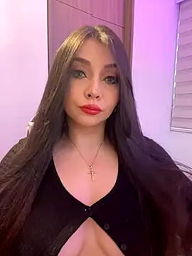 KateLatorre online show from 4, 12, 2025