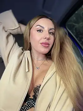 Kalli Fornia online show from 7, 11, 2025