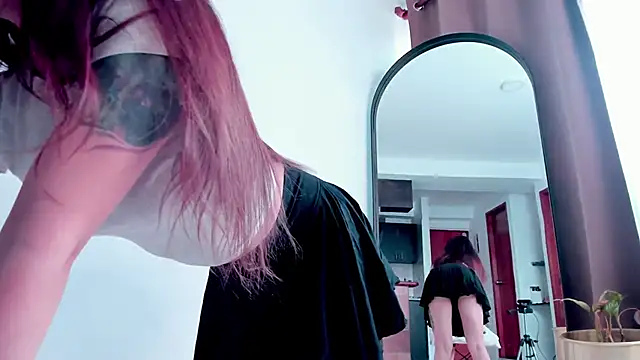 HannaMoom online show from 21, 1, 2025