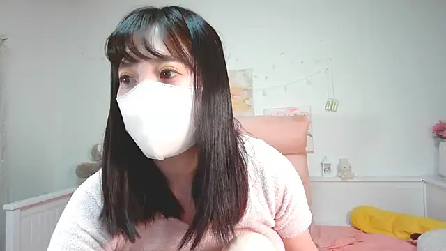 MOMO ROSE online show from 19, 12, 2024