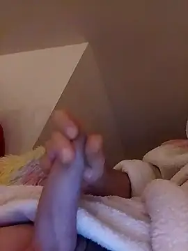 Dani el82xh online show from 2, 2, 2025