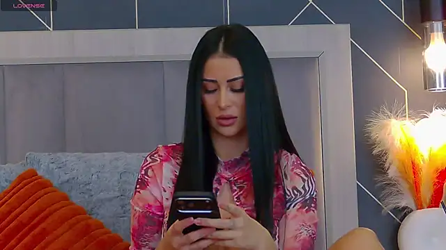 EmyLaveau online show from 12, 1, 2026