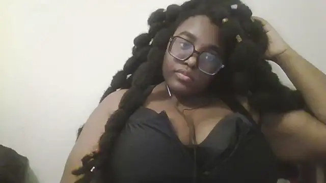 MissCC99 online show from 18, 11, 2025