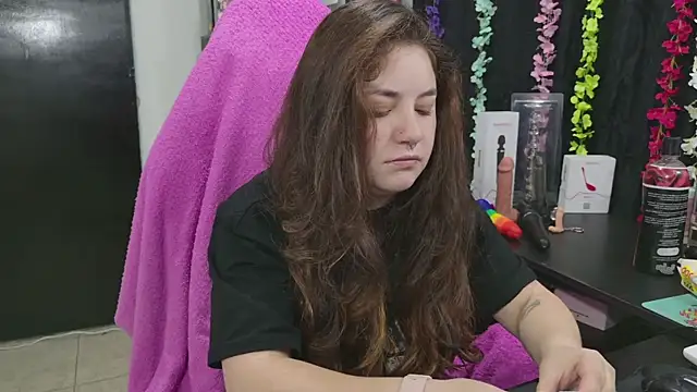 ann bronw online show from 17, 12, 2025