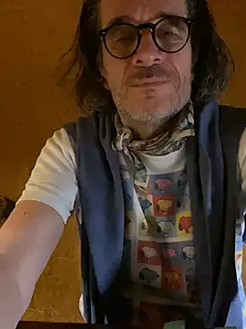 Snapshot of GioApri chatting on 21, 3, 2025 GioApri online show from 21, 3, 2025