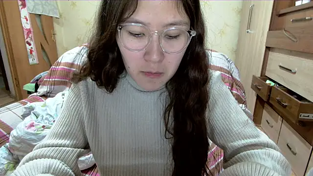 Riz girl online show from 18, 4, 2026