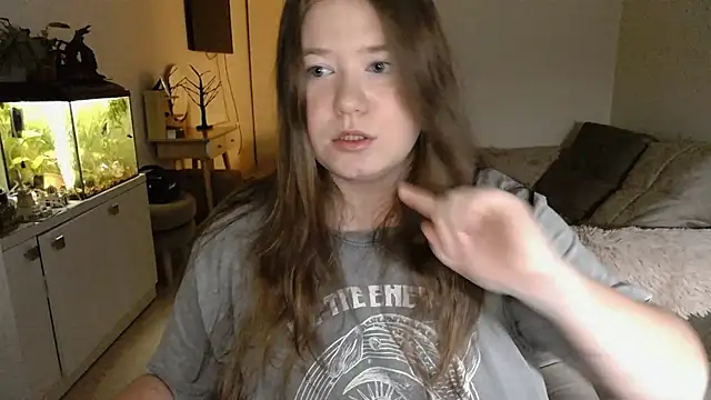 remirann  online show from 2, 12, 2024