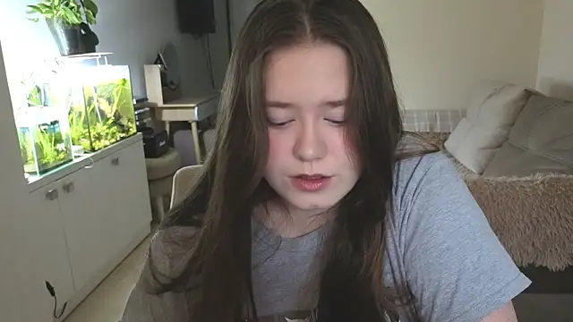 remirann  online show from 4, 12, 2025