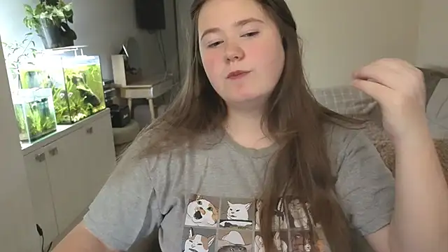 remirann  online show from 10, 11, 2025