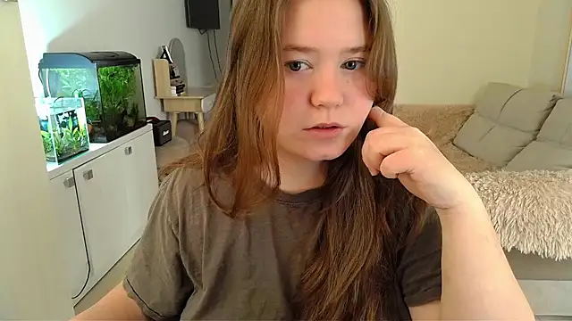 remirann  online show from 5, 3, 2025