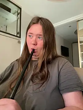 remirann  online show from 6, 3, 2025