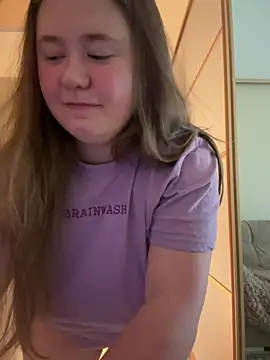 remirann  online show from 30, 12, 2024