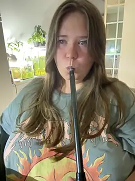 remirann  online show from 12, 9, 2025