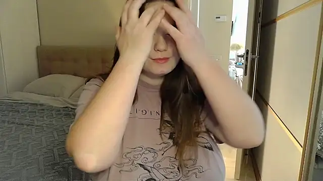 remirann  online show from 8, 3, 2025