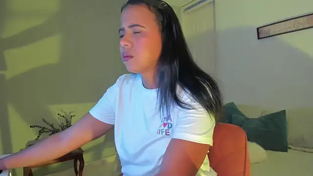 rosaaliiaa1 online show from 16, 12, 2025