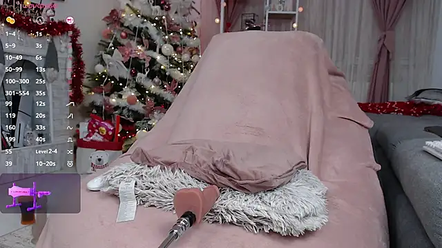 Yuumiii online show from 7, 12, 2024