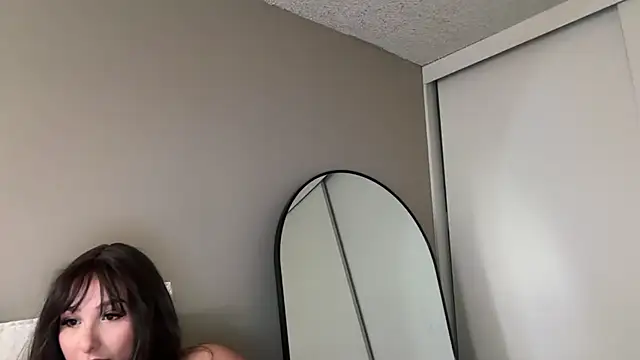 lustfulsmiles online show from 14, 5, 2026
