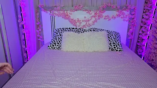 LilyStarlight online show from 23, 4, 2026