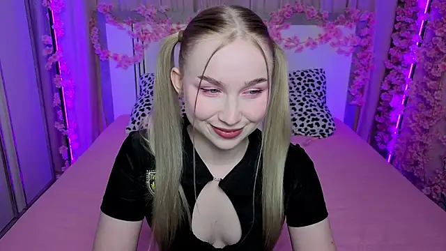 LilyStarlight online show from 17, 4, 2026
