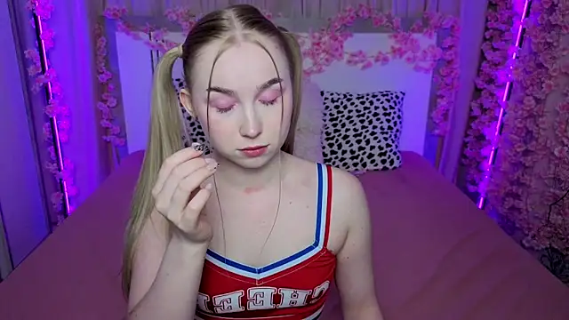 LilyStarlight online show from 14, 5, 2026