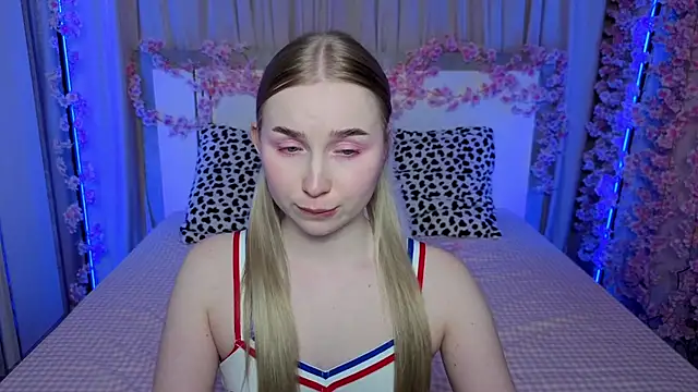 LilyStarlight online show from 11, 4, 2026