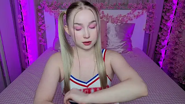 Snapshot of LilyStarlight chatting on 20, 6, 2026 LilyStarlight online show from 20, 6, 2026