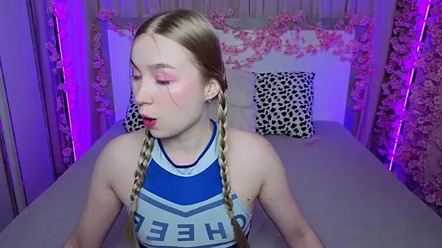 LilyStarlight online show from 25, 5, 2026