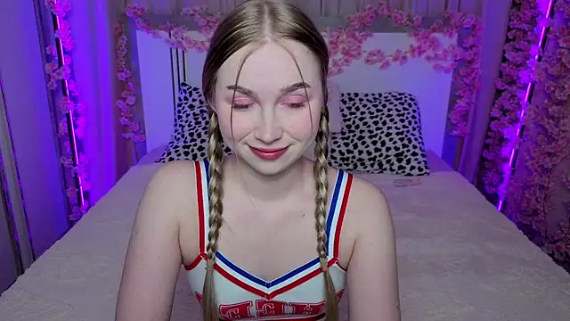 LilyStarlight online show from 30, 4, 2026